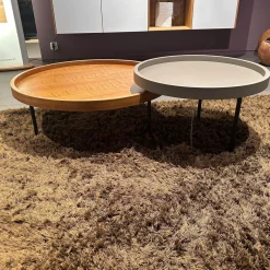 2 Satztisch Platte Nussbaum Natur Lackiert Furniert Und MDF Softlack RAL 7006 Beige Grau Füße Schwarz Lackiert