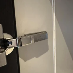 Ankleide Collect Plus Korpus Lack Greige Beige Front Raucheiche Dunkel Schwarz Mit Beleuchtung