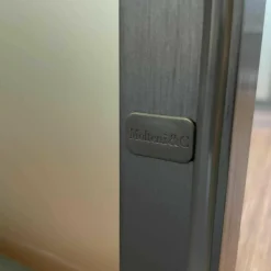 Ankleide Gliss Master Korpus Böden Rückwand aus Zirbelkiefer Silber mit Beleuchtung