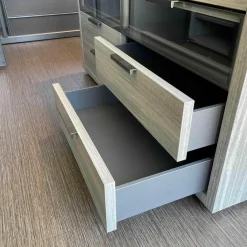 Ankleide Gliss Master Korpus Böden Rückwand aus Zirbelkiefer Silber mit Beleuchtung