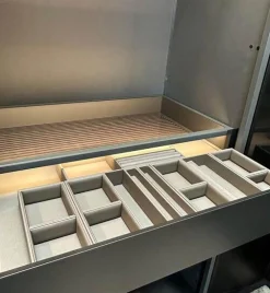 Ankleide Senzafine Fitted Melamin Ardesia Grau Türen Metallisch Lackiert Bronzo 23 Grau Anthrazit Mit Beleuchtung