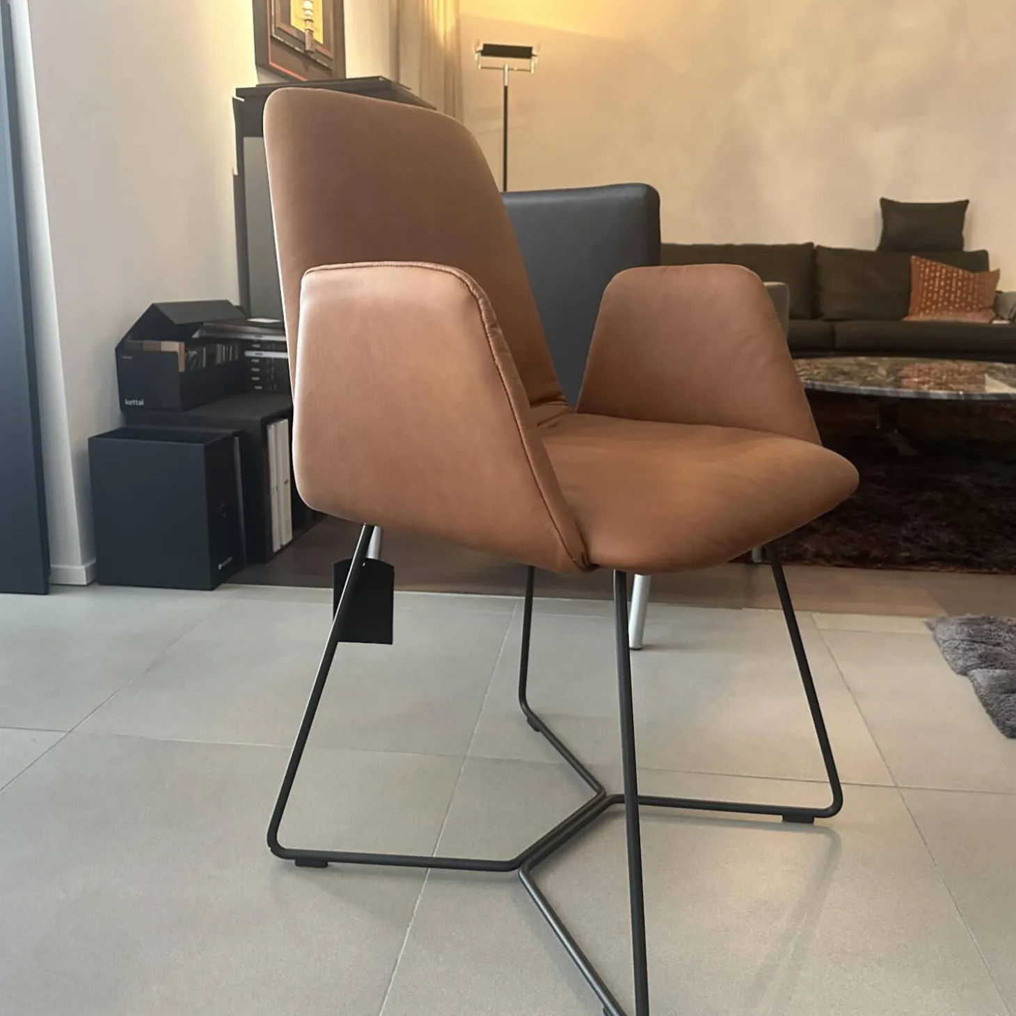 Armlehnstuhl 800 Leder Rancho Cognac Braun Gestell Draht Schwarz