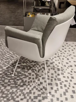 Armlehnstuhl Alvo Stoff 7208 Steingrau Schale Lack Schneeweiß Drahtgestell Schneeweiß Lackiert Mit Kunststoffgleitern