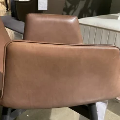 Armlehnstuhl Amelie High Leder Oman Coffee Braun Gestell Eiche Schwarz Geölt