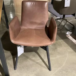 Armlehnstuhl Amelie High Leder Oman Coffee Braun Gestell Eiche Schwarz Geölt