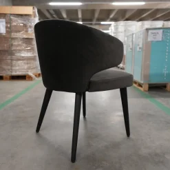 Armlehnstuhl Aston Bezug Hunt Anthrazit Gestell Massivholz Esche Lackiert Moka