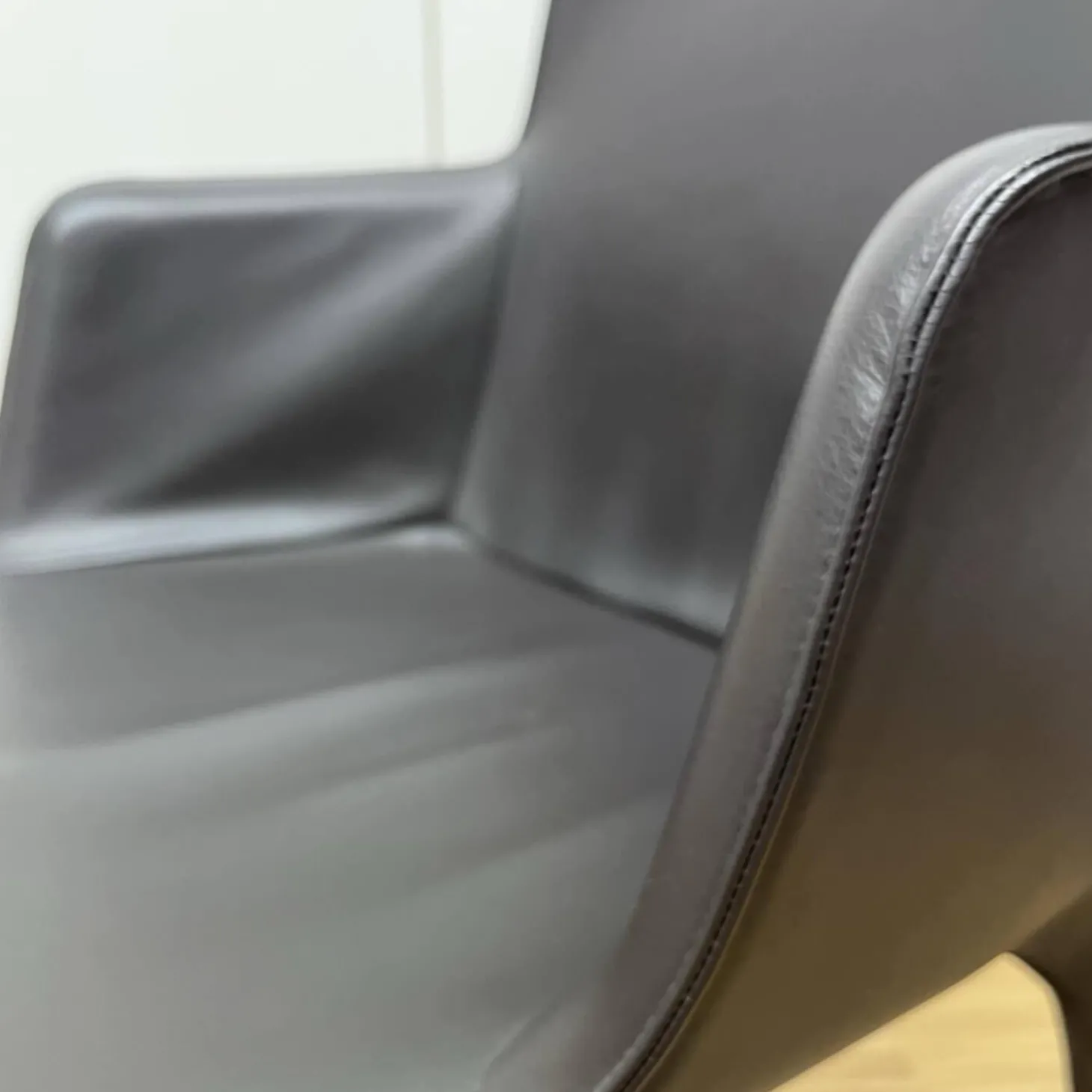 Armlehnstuhl Gio Leder Bronco Chocolate