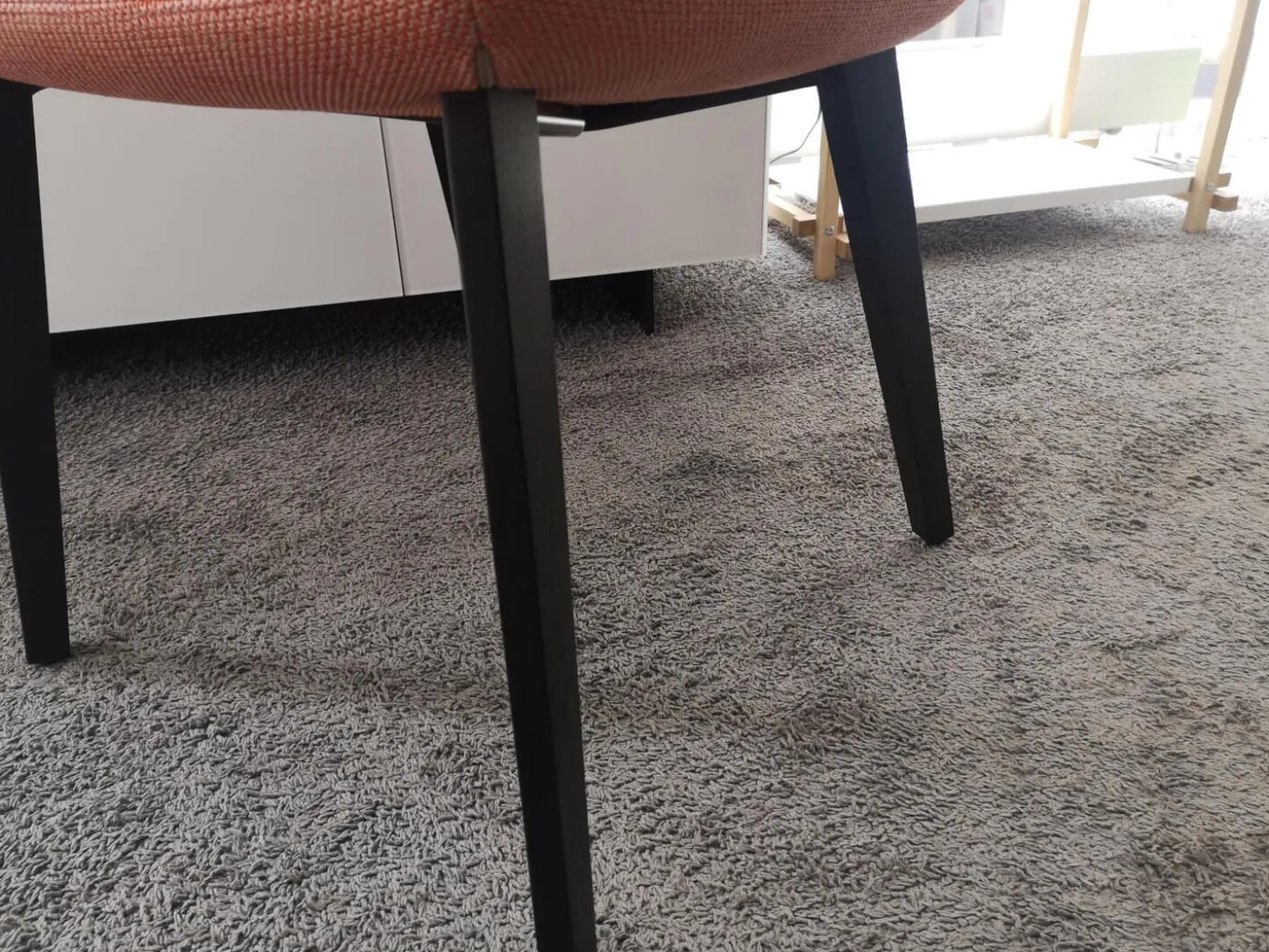 Armlehnstuhl Jalis Stoff 10071 Grapefruit Orange Rot Gestell Eiche Massiv Dunkel Lackiert Mit Kunststoffgleitern