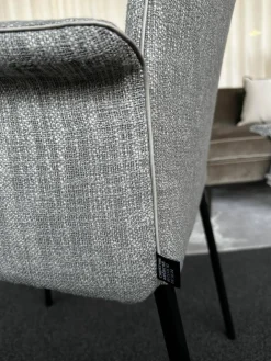 Armlehnstuhl Jaro 200 Bezug Stoff Sama 092 Argento Grau Gestell Edelstahlrohr Schwarz Pulverbeschichtet