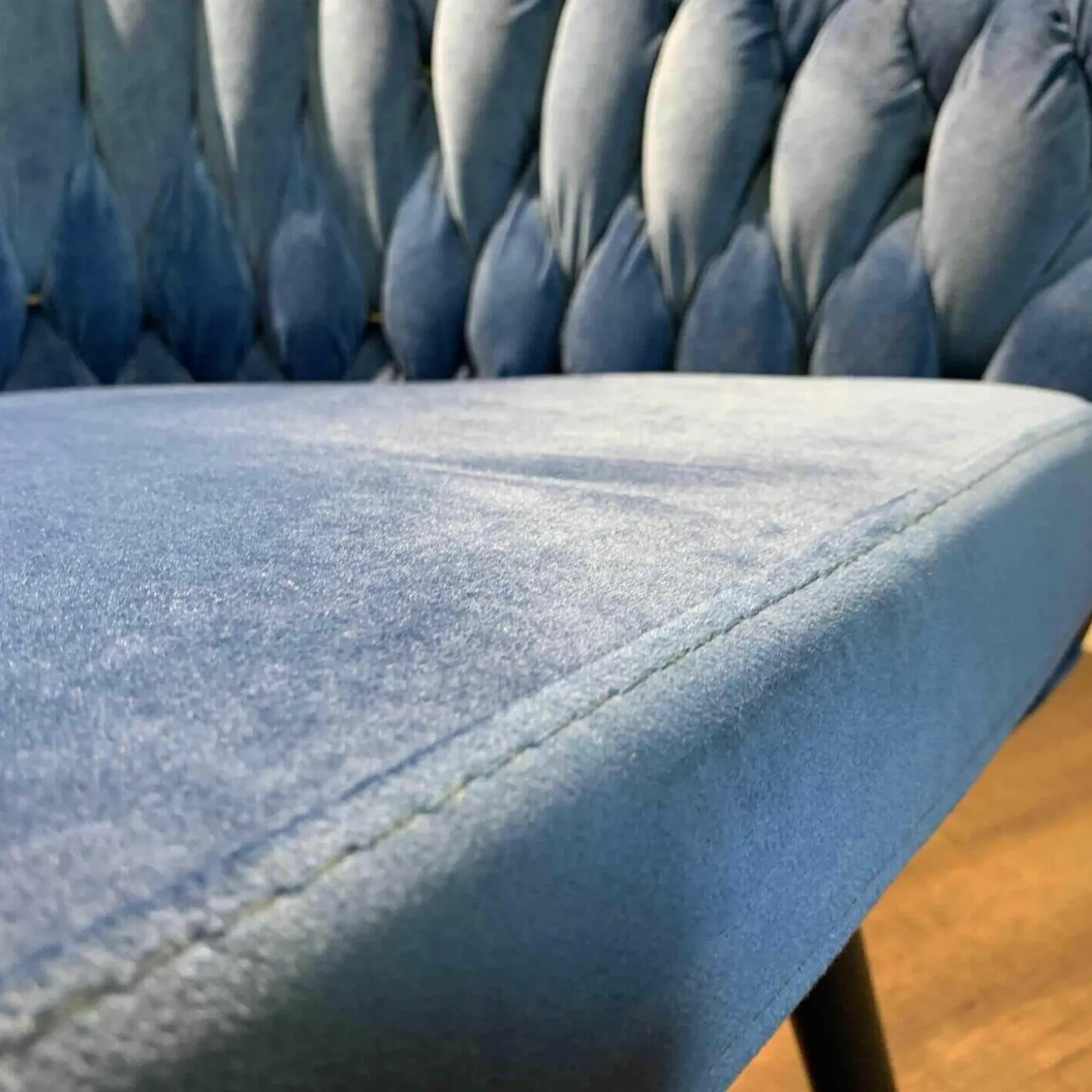 Armlehnstuhl Knot Stoff Blau Gestell Holz Braun