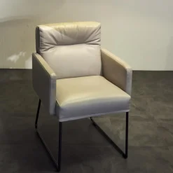 Armlehnstuhl Leder Anilin Steingrau Gestell Schwarz