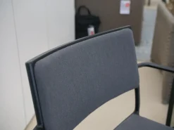 Armlehnstuhl Less Stoff Sunbrella Grau Gestell Aluminium Lava Grau