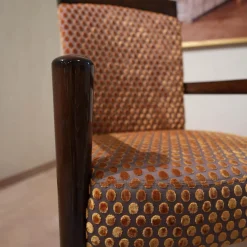 Armlehnstuhl Modell Visconti Orly 9620 Stoff Bezug Toul 33 118 Goldgelb Braun Sichtholzgestell Gebeizt und Lackiert