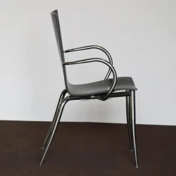 Armlehnstuhl Olly Tango Ausführung Ebenholzfarbener Ahorn Gestell Stahl Verchromt Stapelbar