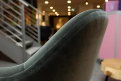 Armlehnstuhl Saarinen Kollektion Relax Konferenz Bezug Stoff Cactus 169 Eva Füße Eiche Auf Ebenholz Gebeizt