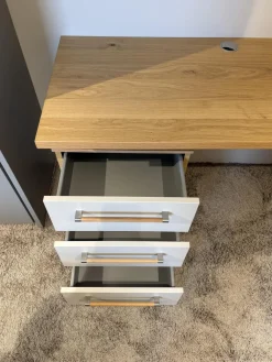 Aufsatzschreibtisch Airline 300 Platte Balkeneiche Lack Kristallgrau Matt Griff 344 Eiche