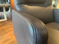 Bank 1425 B4 Leder Sauvage Moro Braun mit Stuhl