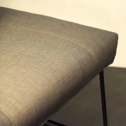 Bank D-Light Stoff Remix Grau Gestell Schwarz