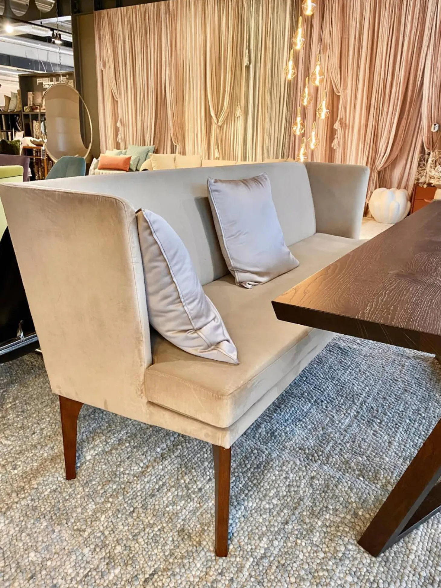 Bank Polo Dining Bezug Stoff JAB-1-6847-020 Lennox Beige Gestell Walnuss Natur Geölt