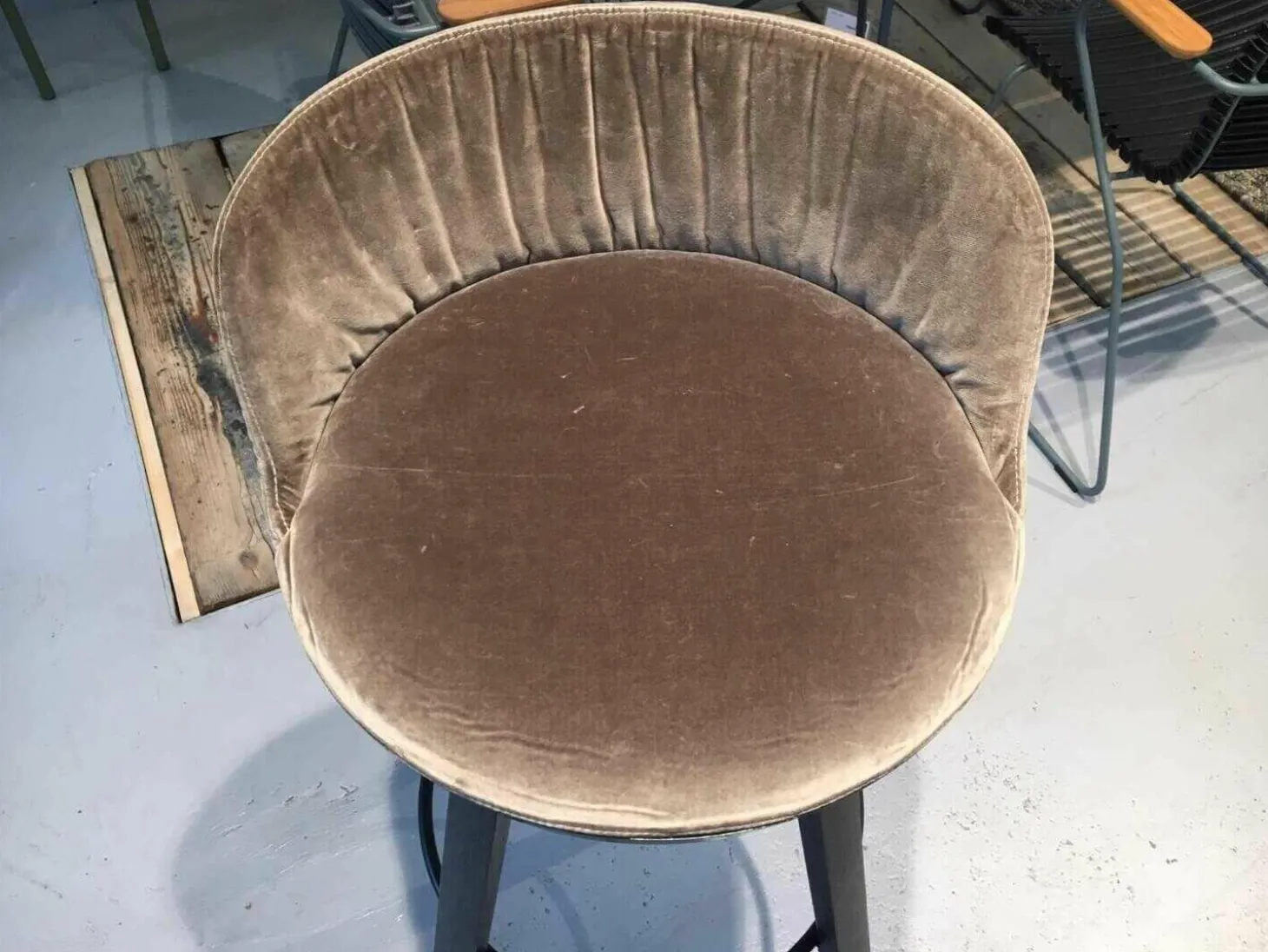 Barhocker Romy Stoff Velours Braun Gestell Schwarz