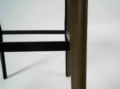 Barhocker Saddle Chair Hoch 1246 Khaki Gestell mit Leder bezogen