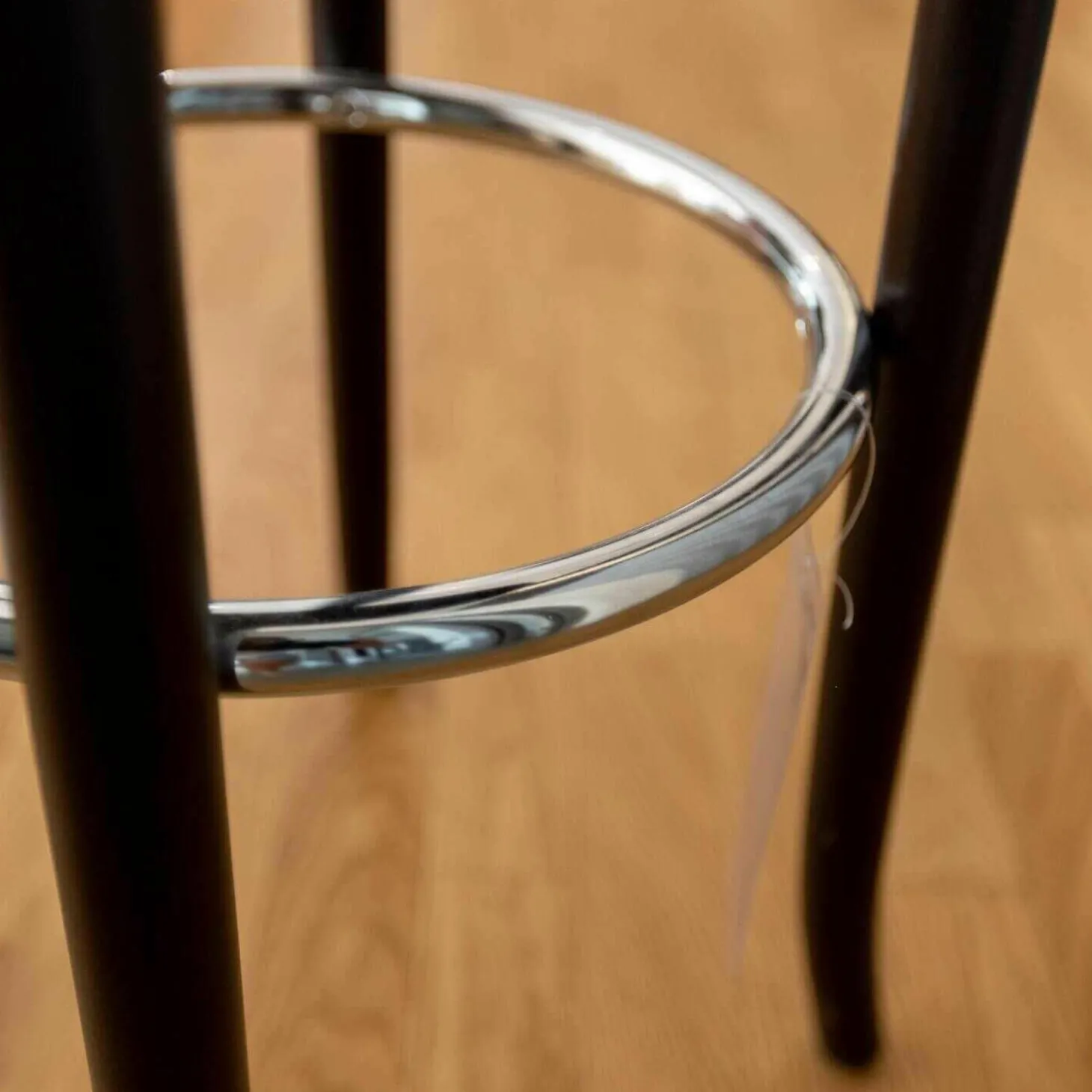 Barhocker Select Sitz Formsperrholz Sitzzarge Und Füße Buche Gebeizt Wenge Fußring Stahlrohr Verchr