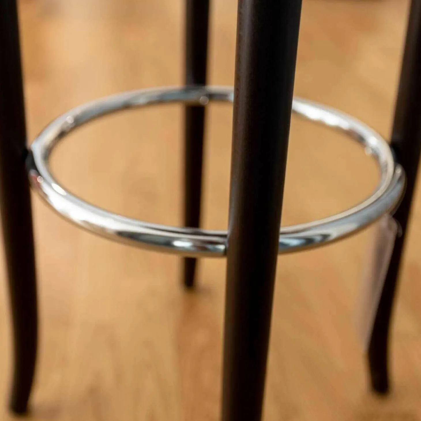 Barhocker Select Sitz Formsperrholz Sitzzarge Und Füße Buche Gebeizt Wenge Fußring Stahlrohr Verchr