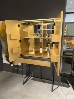 Barschrank 3900 C Lack Gold Gebürstet Gestell Schwarz Rückwand Spiegel Inklusive LED Beleuchtung