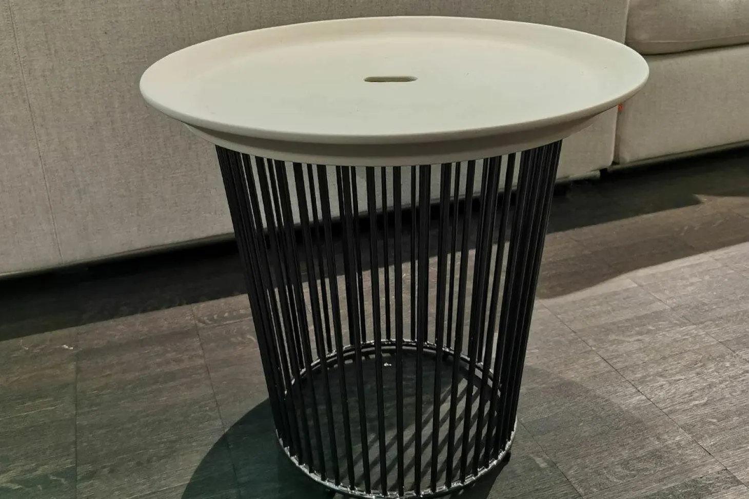 Beistelltisch Berry Platte Keramik Hafer Grau Gestell Schwarzchrom