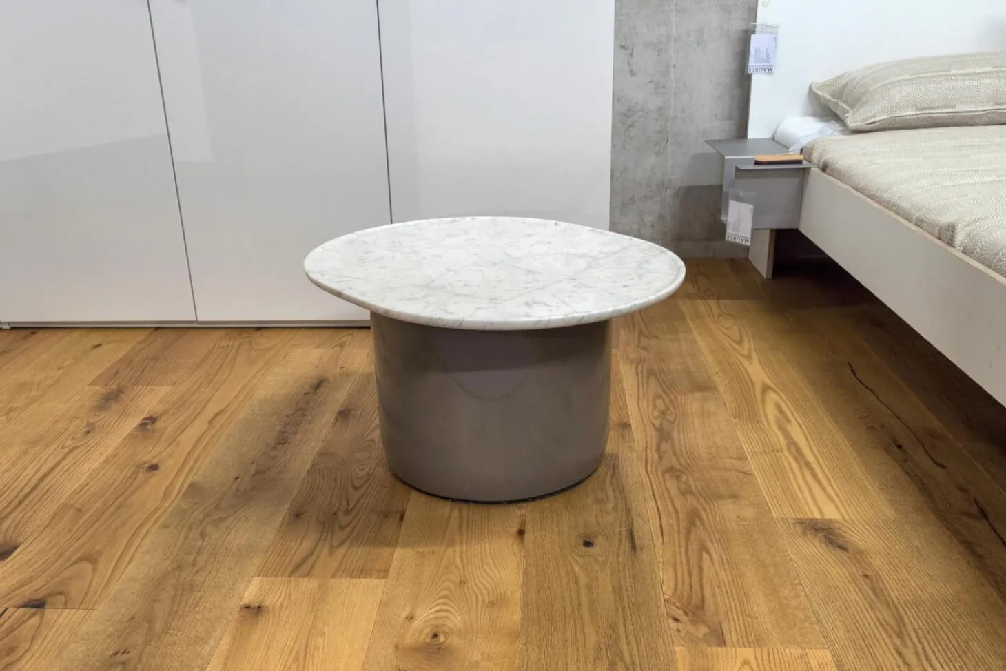 Beistelltisch Button Oval Marmor weiss