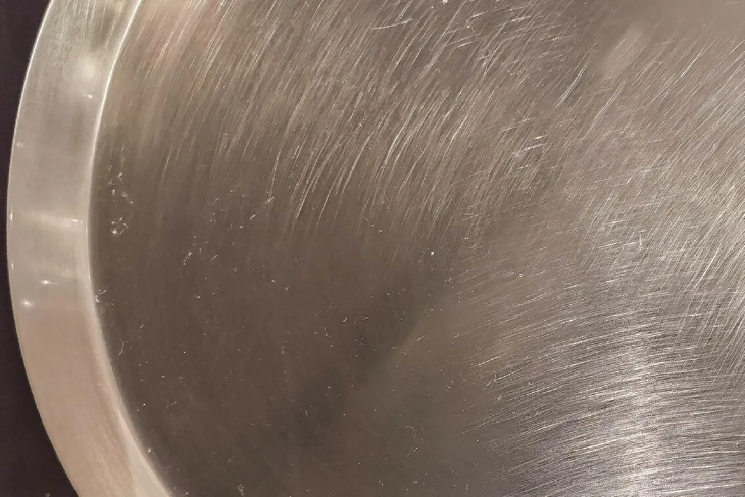 Beistelltisch Cabare Material Nussbaum Canaletto Tablett Metall Satiniert