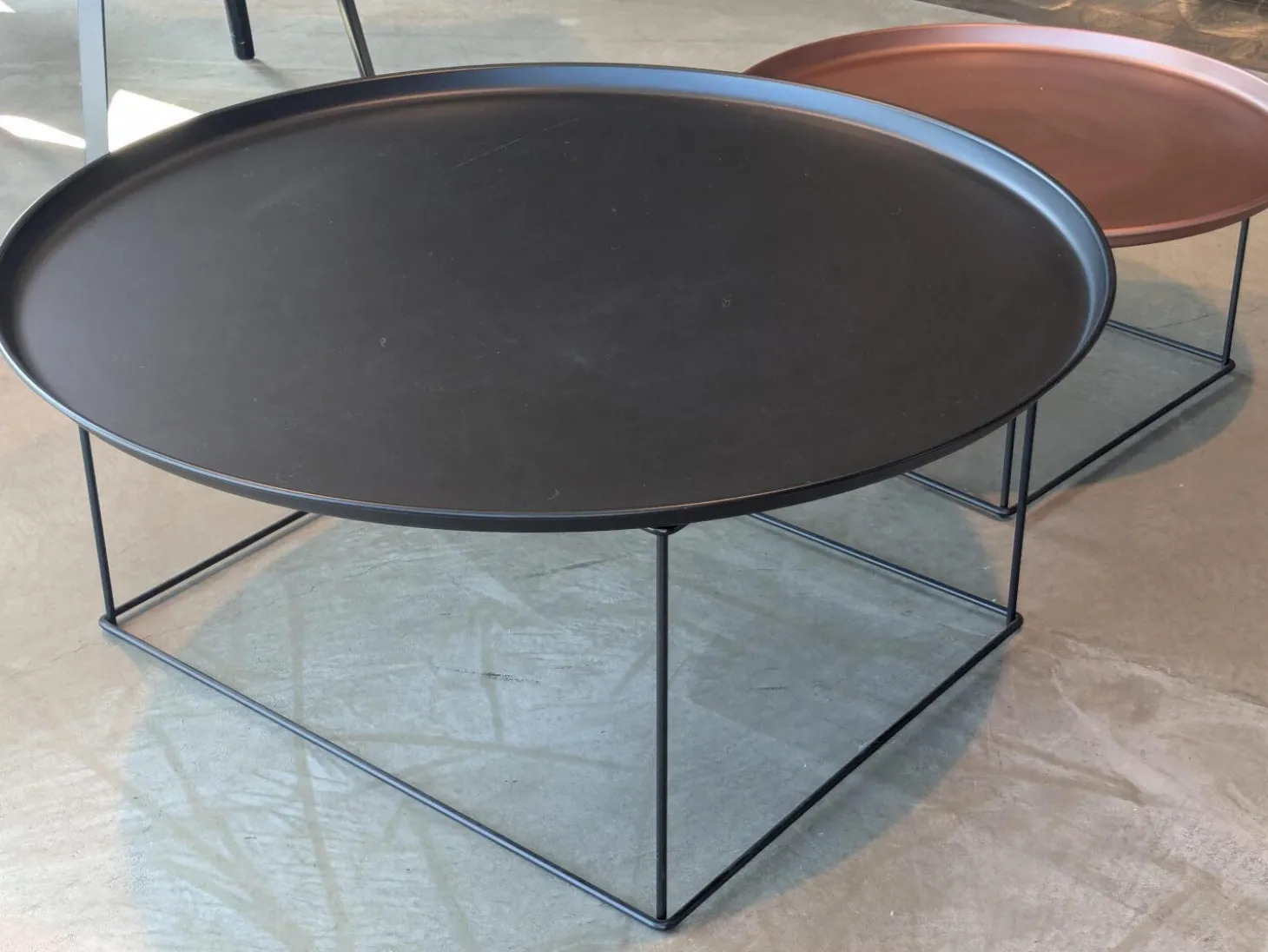 Beistelltisch Fat-Fat Stahl Schwarz Lackiert