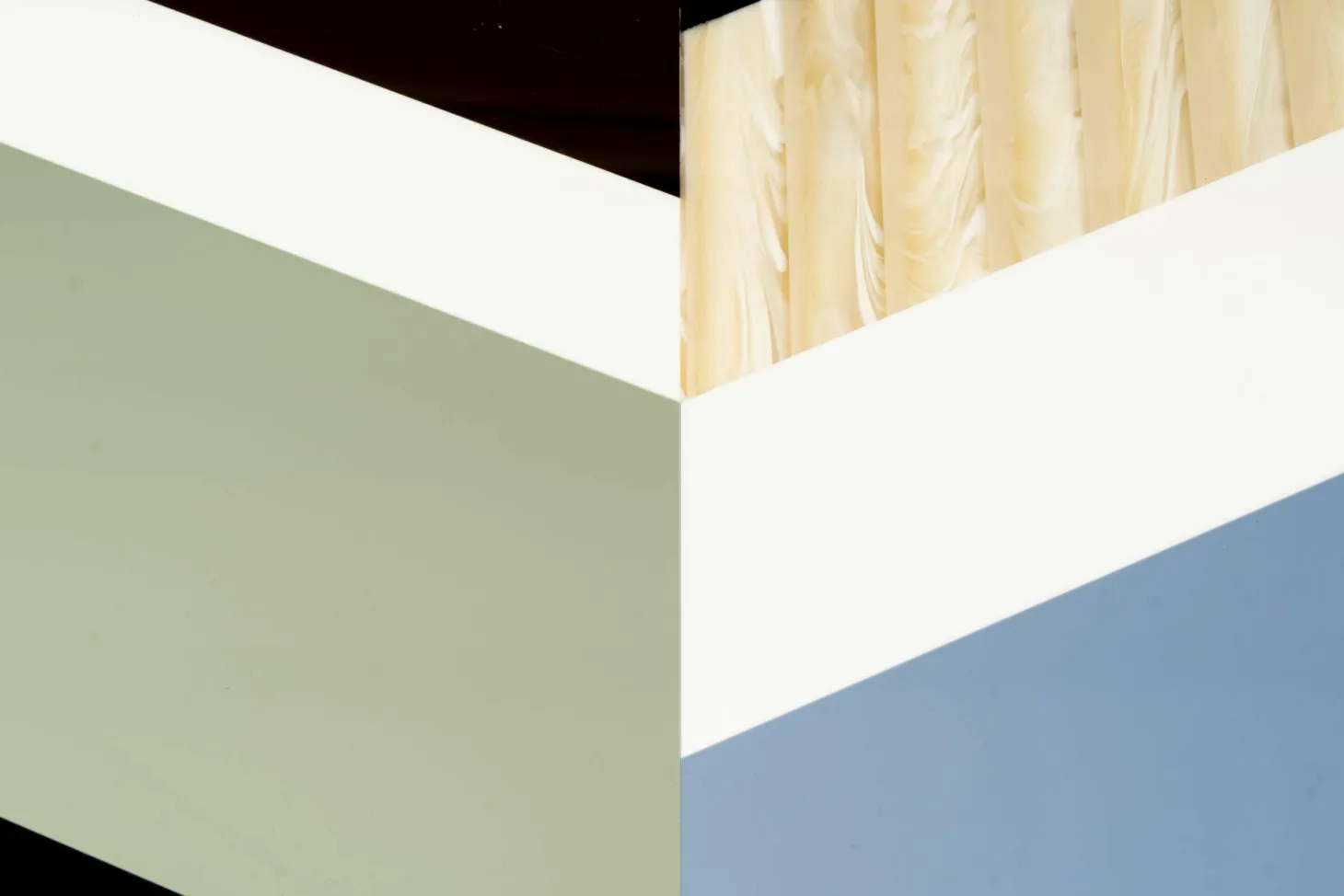 Beistelltisch Fishbone T40 Platte Sintetica Methacrylat Bunt Gestell Stahl Schwarz Matt Lackiert RAL 9005