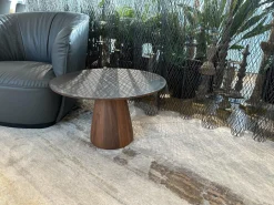 Beistelltisch Foster Rund Platte Stahl Matt Pulverbeschichtet Bronze Schwarz Säulenfuß Nussbaum Massiv Geölt