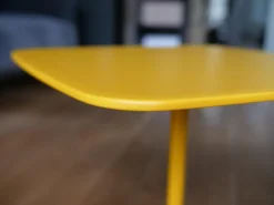 Beistelltisch Jalis Quadratisch Lack RAL 1004 Sonderfarbe Gelb
