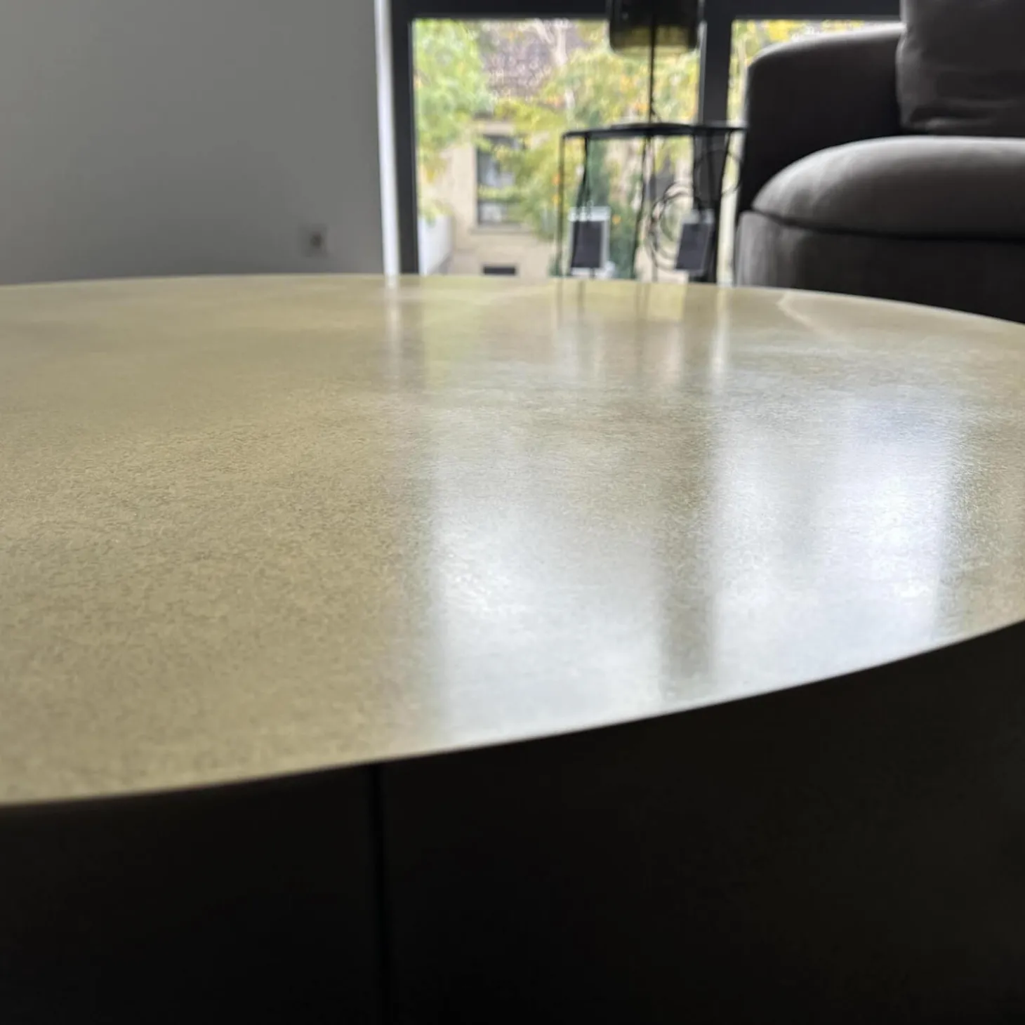 Beistelltisch Loren Klein Platte Antikiertes Messing Basis Brünierter Messing