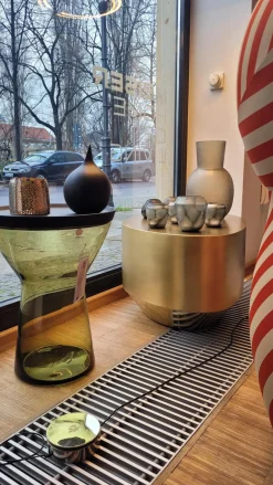 Beistelltisch Midas Messing Geschliffen Leicht Brüniert Sockel Handpoliert