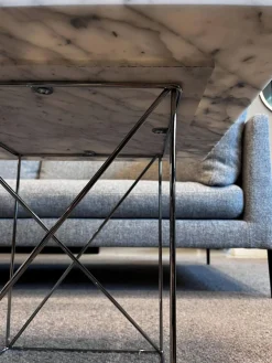 Beistelltisch Pilotis T 7750 Tischplatte S02 Marmor Arabescato Corchia Weiß Grau Geschliffen Gestell Metall Chrom