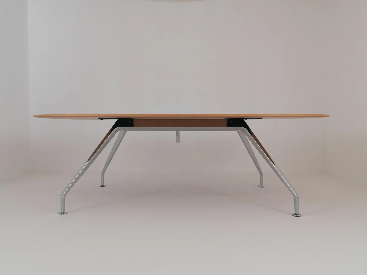 Besprechnungstisch Graph 300/00 Platte Furnier Eiche Natur Lackiert Gestell Glanzverchromt Mit Gleitern