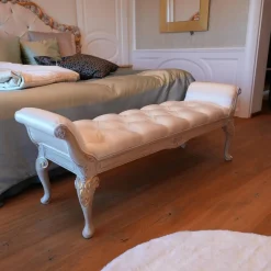 Bett 1996 Finish Ceruse Und Gold Stoff Monte Bianco Silber Weiß Gestell Massivholz Mit Fußbank Und 2 Nachtkommoden Ohne Matratze