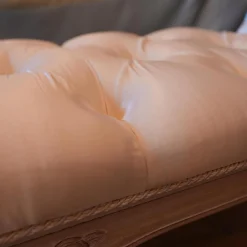 Bett 1996 Finish Ceruse Und Gold Stoff Monte Bianco Silber Weiß Gestell Massivholz Mit Fußbank Und 2 Nachtkommoden Ohne Matratze