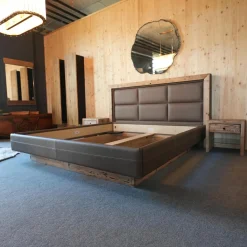 Bett Gestell Tanne Altholz Gebrannt Kopfteil Cielo Anelin Leder Braun Ohne Matratzen Und Lattenrost Inklusive 2 Nachttischen