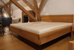 Bett Nox Eiche Holzhaupt Naturöl mit Komforthöhe Ohne Lattenrost Und Matratze