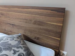 Bett Riletto Massivholz Nussbaum Lederbettseiten L7 Anthrazit Mit 2 Konsolen Ohne Matratze Und Lattenrost