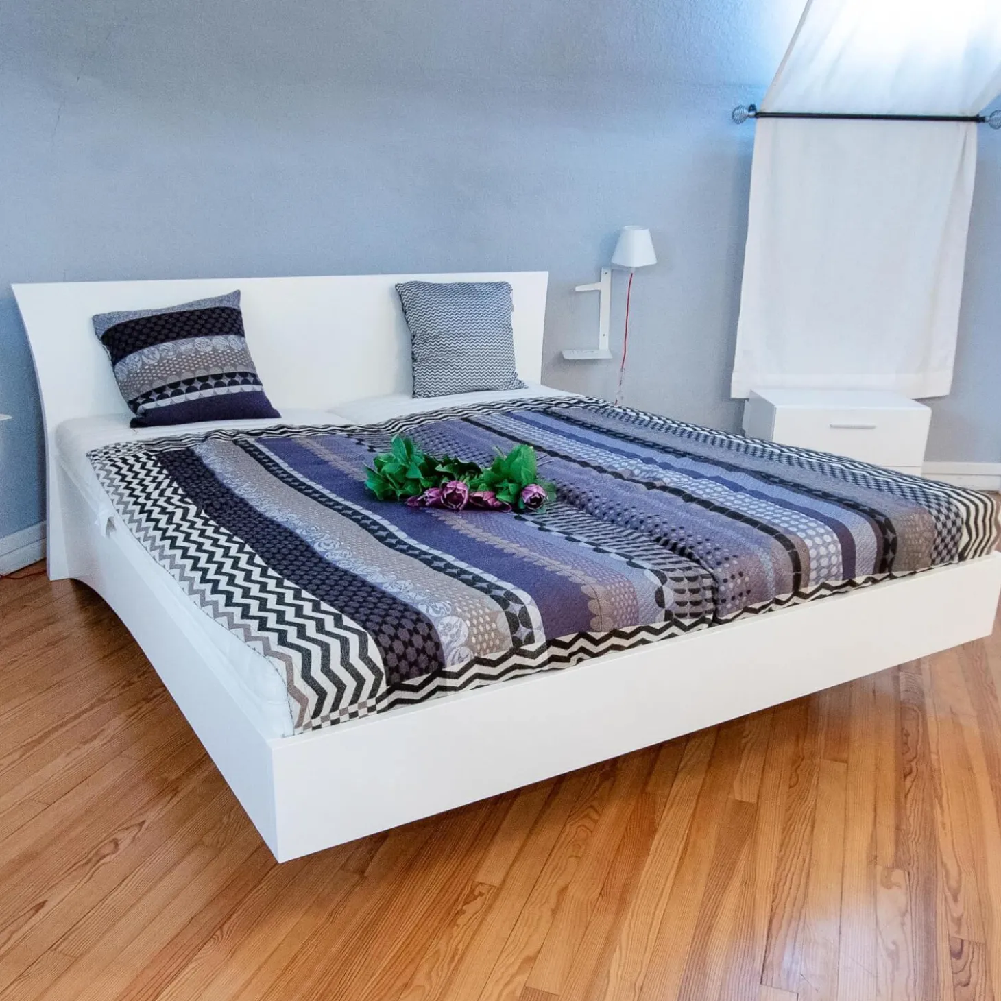 Bett Rom Lack Weiß 31 Effekt-Fuß Anthrazit Ohne Matratzen Und Ohne Lattenrost