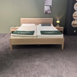 Bett Sesam Eiche Kopfhaupt Holzfüllung Weißöl Leimholz Keilgezinkt Inklusive 2 Nachtkästchen Ohne Matratzen Ohne Lattenrost