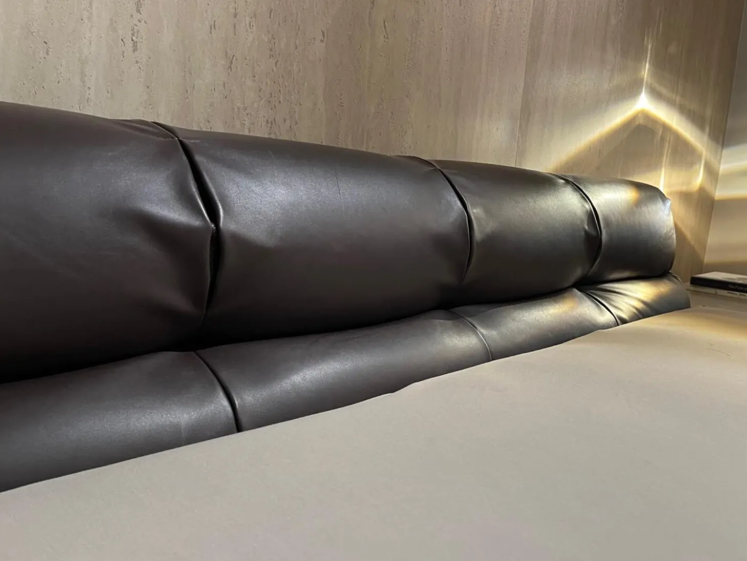 Bett Tufty Time Leder 1228350 Kora Dunkelbraun Füße Eiche Natur Inklusiv Matratze und Lattenrost