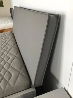 Bettanlage Concept Me 500 S9 Seidengrau ohne Lattenrost ohne Matratze mit Nachttisch Alegro