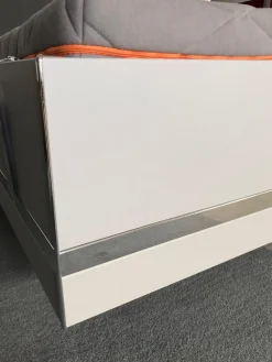 Bettanlage Concept Me 500 S9 Seidengrau ohne Lattenrost ohne Matratze mit Nachttisch Alegro