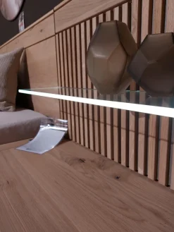 Bettanlage Mira 4 0 Wildeiche Massiv Geölt Designfuß Lack Silber Mit 2 Nachtkonsolen 1 Bettbank Und Beleuchtung Ohne Matratze Ohne Lattenrost